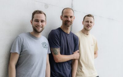 KI, Cappuccino & kein Plan von Fördermitteln – wie wir (versehentlich) ein Startup gründeten
